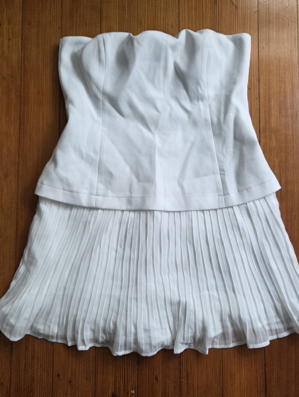LoveT 👗 Strapless White Pleated Mini Dress